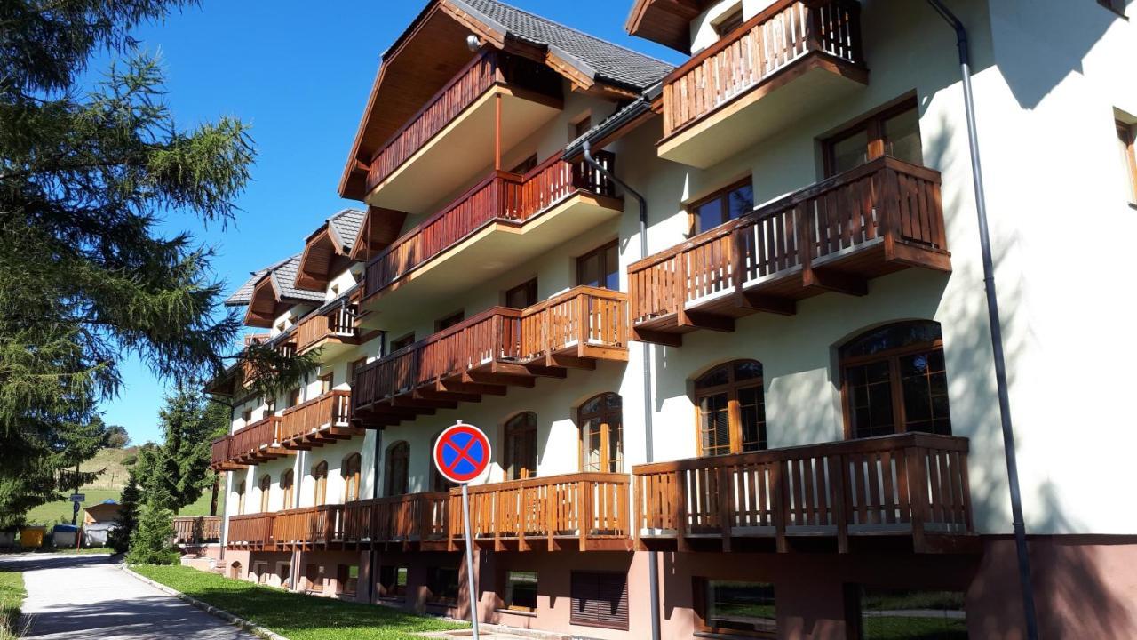 Apartmány a štúdiá Kamzík Donovaly Exterior foto